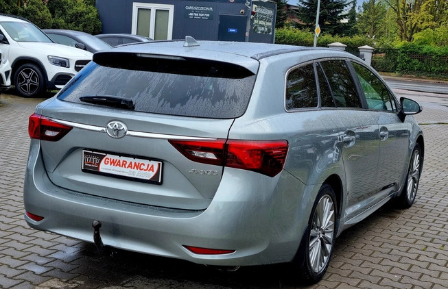 Toyota Avensis cena 59900 przebieg: 161000, rok produkcji 2016 z Wleń małe 232